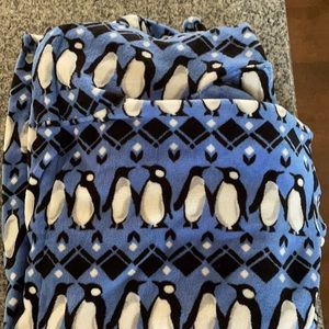 Gently used, Vera Bradley robe with hood.  Size 2XL-3XL